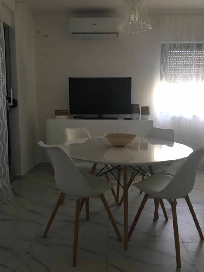 Apartmani Zlata Sveti Filip i Jakov Exterior photo