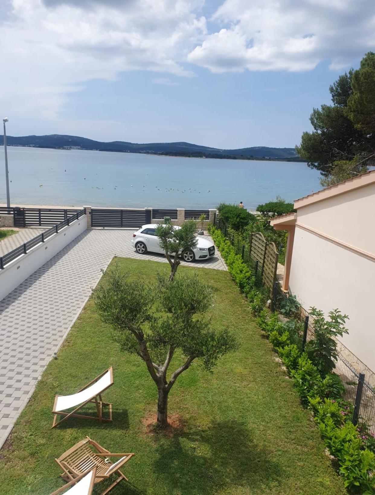 Apartmani Zlata Sveti Filip i Jakov Exterior photo